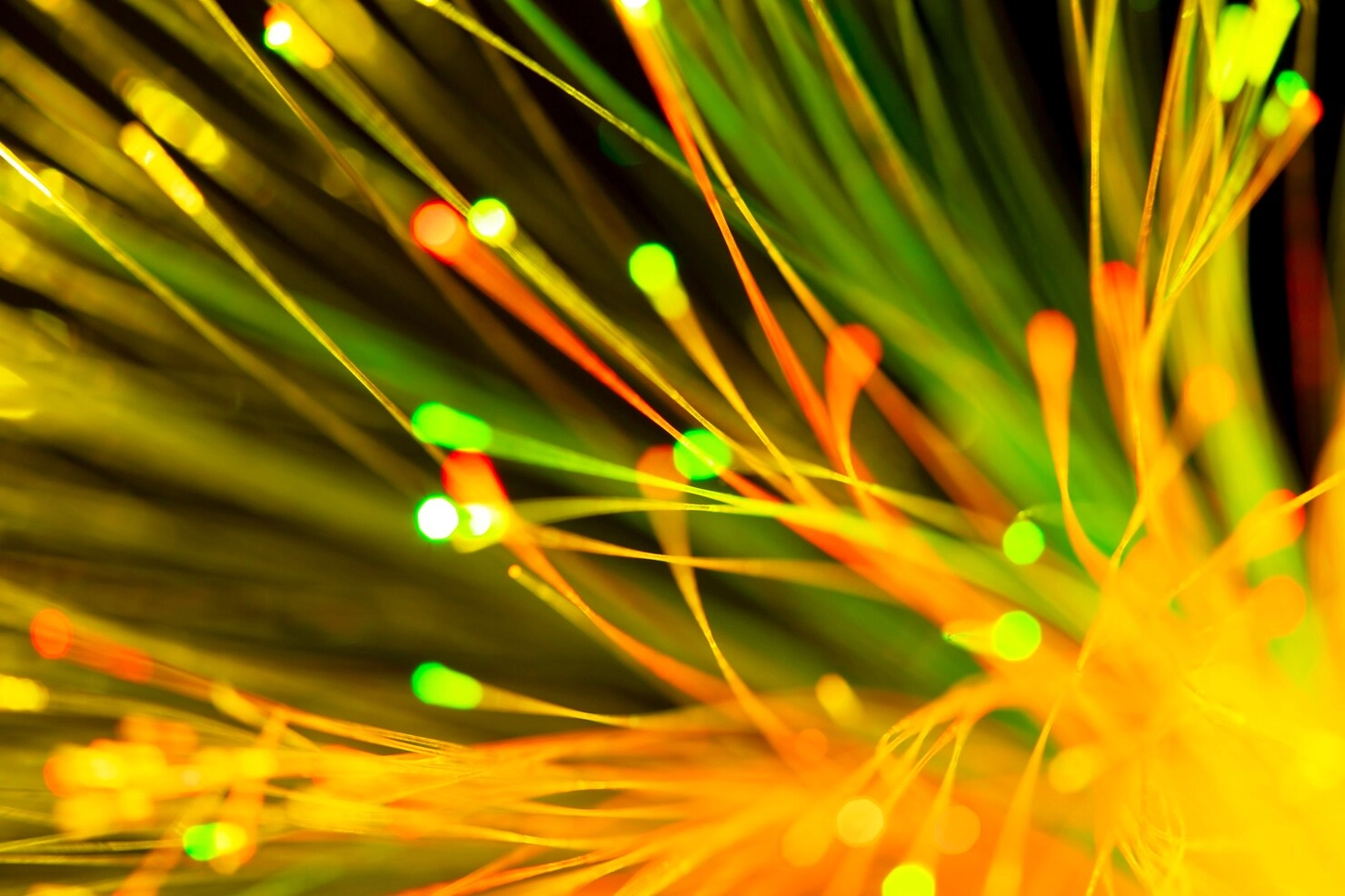 Read more about the article Bilişim Teknolojileri Metro Ethernet ve Fiber Altyapı: Şirketiniz İçin Doğru İnternet Çözümü
